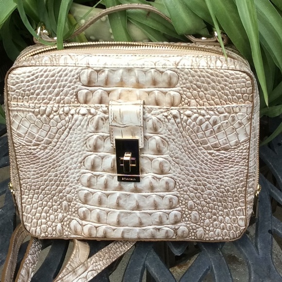 Brahmin Womens Leather Handbag  Tan Size-9" x 8" x 3". - Picture 4 of 9